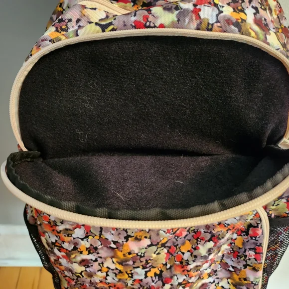 Kavu in bloom burst - Picture 6 of 9